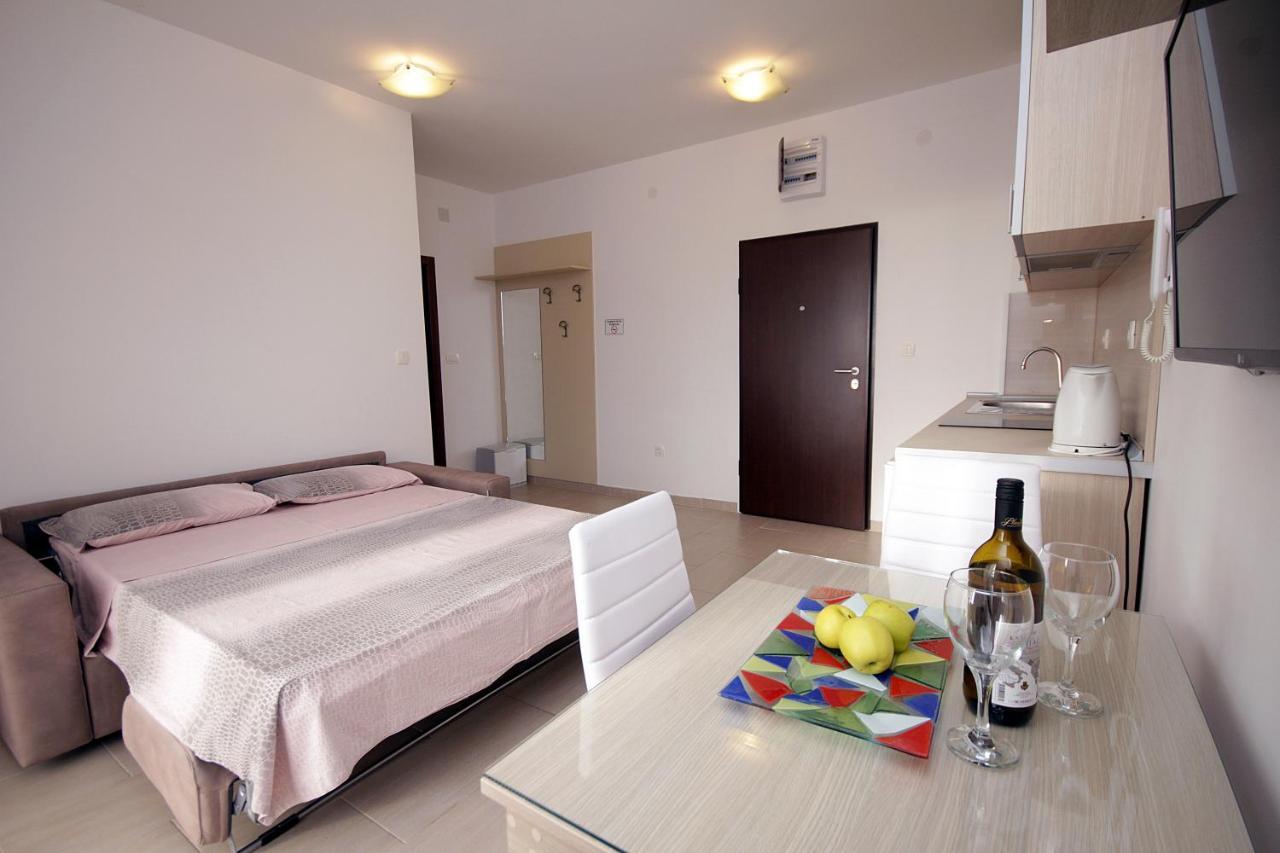 Apartments Residence Dj Petrovac المظهر الخارجي الصورة