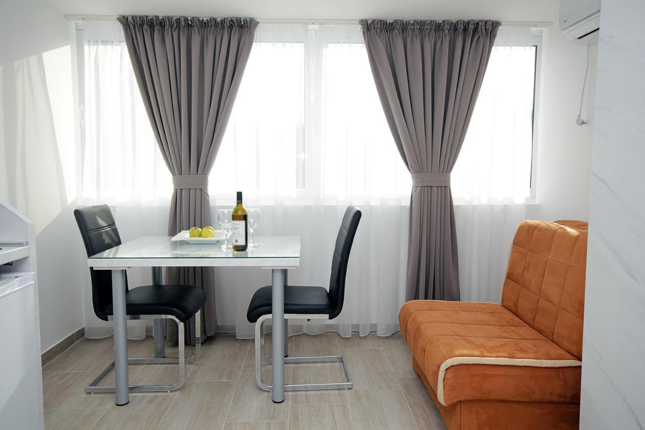Apartments Residence Dj Petrovac المظهر الخارجي الصورة