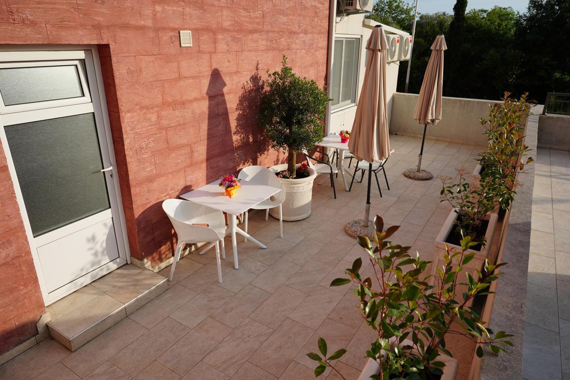 Apartments Residence Dj Petrovac المظهر الخارجي الصورة
